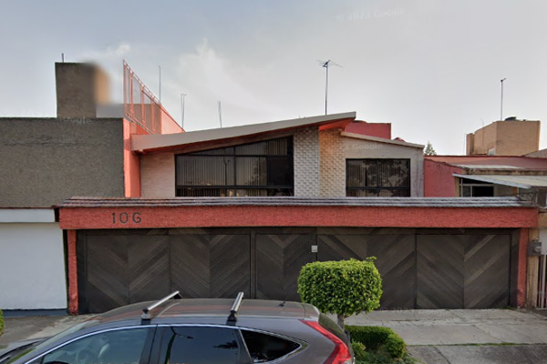 Foto de inmueble en Avenida Paseo del Bosque #106, Col. Paseos de Taxqueña C.P. 04250, Coyoacán