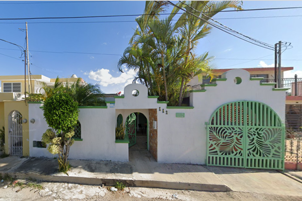 Foto de inmueble en calle 21 #s/n, Col. Jardines de Miraflores C.P. 97168, Mérida