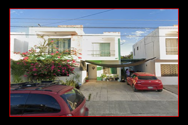 Foto de inmueble en 20 DE NOVIEMBRE, Col. 4 Caminos C.P. 24070, Campeche