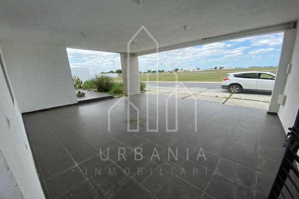 Foto de inmueble en Mirlos, Col. Las Aves Residencial and Golf Resort C.P. 66660, Pesquería