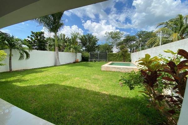 Foto de inmueble en 77, Col. Núcleo Sodzil C.P. 97302, Mérida