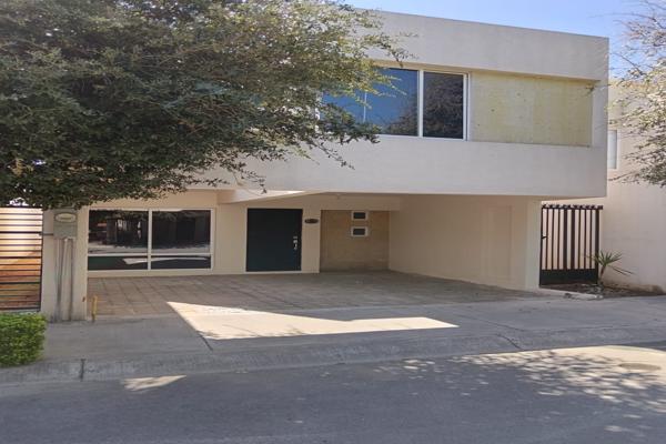 Foto de inmueble en C. Napoles, 66609 Cdad. Apodaca, N.L., Col. Monetta C.P. 66609, Apodaca