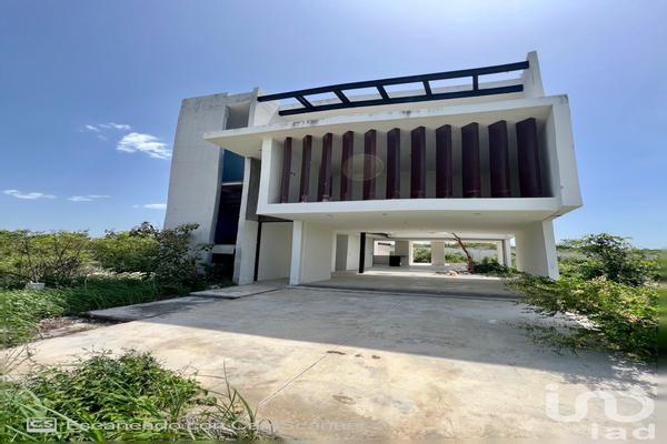 Foto de inmueble en 7836, Mza 607, Secc cat. 43, Col. Komchen C.P. 97302, Mérida