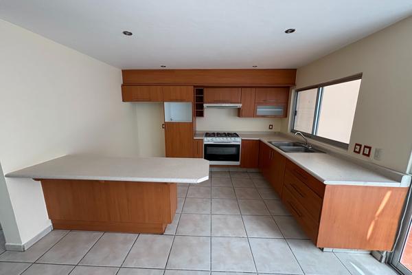 Foto de inmueble en Av Torremolinos 3373, Colinas del Rey, 45130 Zapopan, Jal. #3373, Col. Colinas Del Rey C.P. 45130, Zapopan