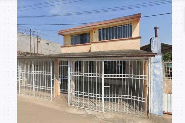 Foto de inmueble en Calle Sánchez Mármol 720 #720, Col. San Miguel C.P. 86323, Comalcalco
