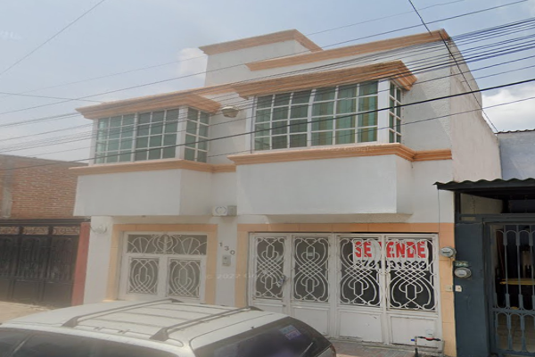 Foto de inmueble en Calle 7 130 #130, Col. Valle de las Flores C.P. 36585, Irapuato