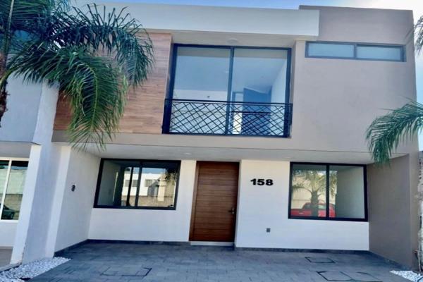 Foto de inmueble en Avenida Valdepeñas  #50, Col. Real de Valdepeñas C.P. 45130, Zapopan