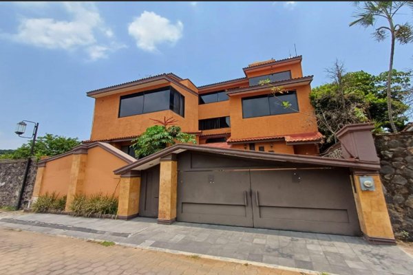 Foto de inmueble en Azalea, Col. Jardines de Reforma C.P. 62269, Cuernavaca