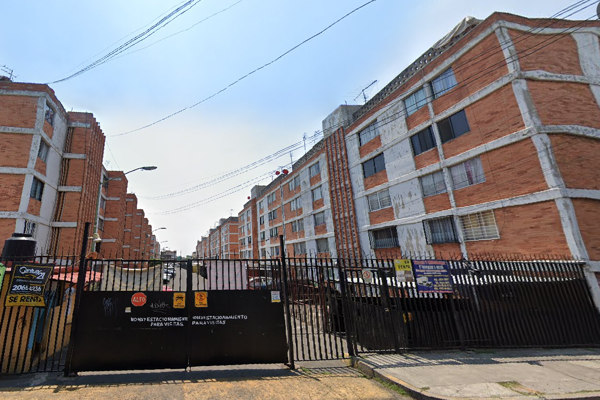 Foto de inmueble en Calle General José María Parras 274 #274, Col. Juan Escutia C.P. 09100, Iztapalapa