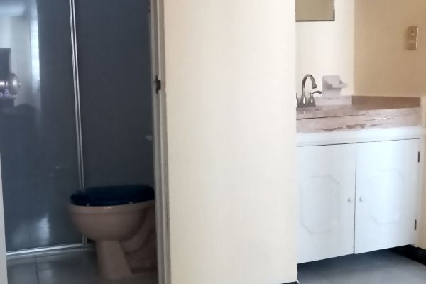 Foto de inmueble en 16 de septiembre, Col. Santa Ana Tlapaltitlán C.P. 50160, Toluca