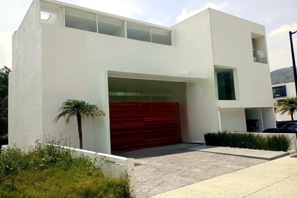 Foto de inmueble en Blvd. Valle Escondido 22, La Cruz, 52985 Cdad. López Mateos, Méx. #22, Col. Calacoaya Residencial C.P. 52996, Atizapán de Zaragoza