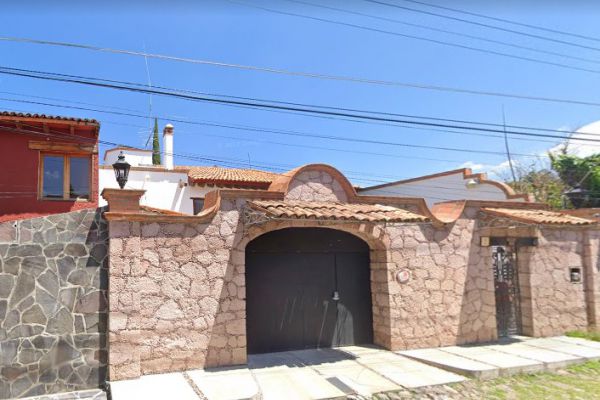 Foto de inmueble en FUENTES  #45, Col. Arcos de San Miguel C.P. 37740, San Miguel de Allende