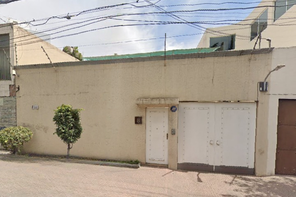 Foto de inmueble en Calle Gobernador Rafael Rebollar 8 #8, Col. San Miguel Chapultepec II Sección C.P. 11850, Miguel Hidalgo