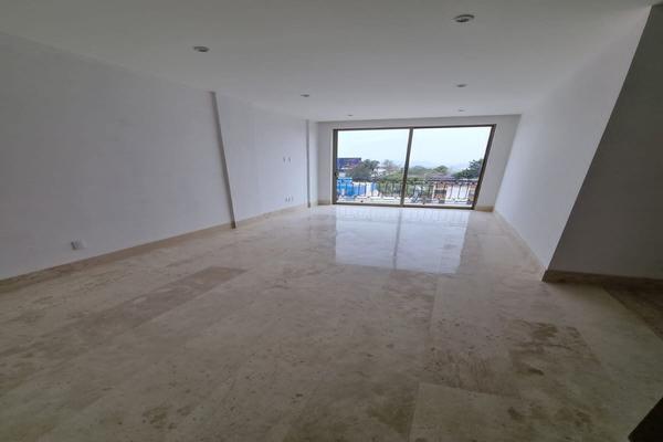 Foto de inmueble en 8 DE AGOSTO, Col. Lomas Manuel Ávila Camacho C.P. 53910, Naucalpan de Juárez