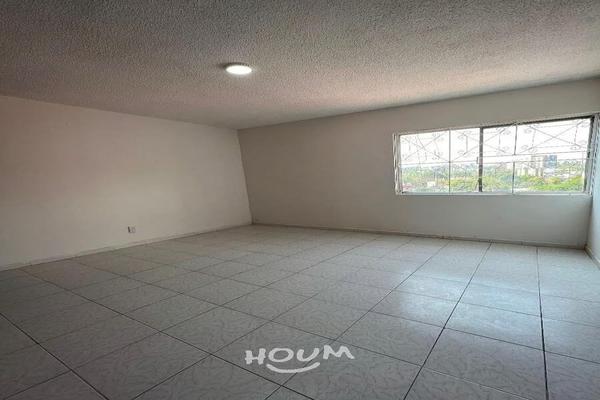 Foto de inmueble en 8 #N/A, Col. Daniel Garza C.P. 11830, Miguel Hidalgo