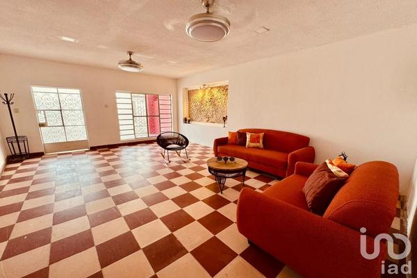 Foto de inmueble en 80, Col. Itzaes C.P. 97068, Mérida