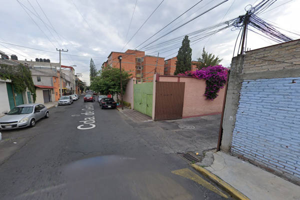 Foto de inmueble en Cda de Geologos 1 #1, Col. El Triunfo C.P. 09430, Iztapalapa