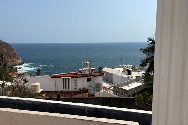 Foto de inmueble en Acapulco #s/n, Col. Mozimba C.P. 39460, Acapulco de Juárez
