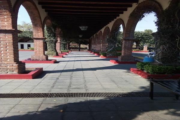 Foto de inmueble en 10 de Abril s/n #s/n, Col. Chipitlán C.P. 62070, Cuernavaca