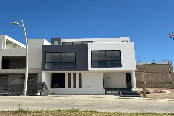Foto de inmueble en Avenida de la Cantera #765, Col. Valle Imperial C.P. 45134, Zapopan