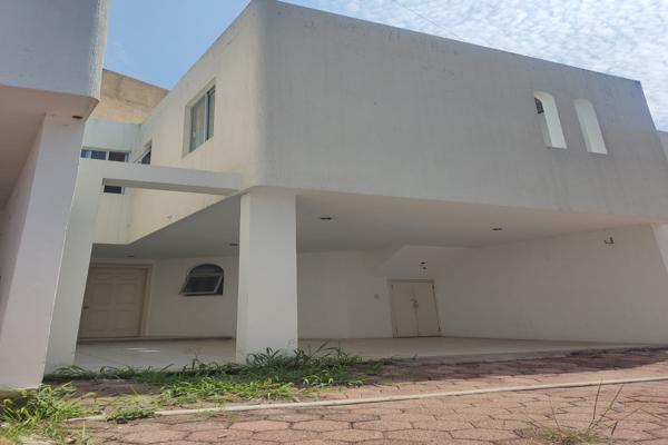 Foto de inmueble en Paseo Campestre #640, Col. Villas de Irapuato C.P. 36670, Irapuato