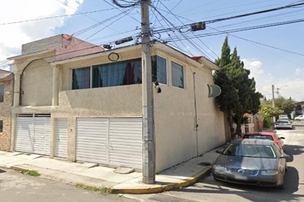 Foto de inmueble en Lago Tanganica, Col. Ocho Cedros C.P. 50170, Toluca