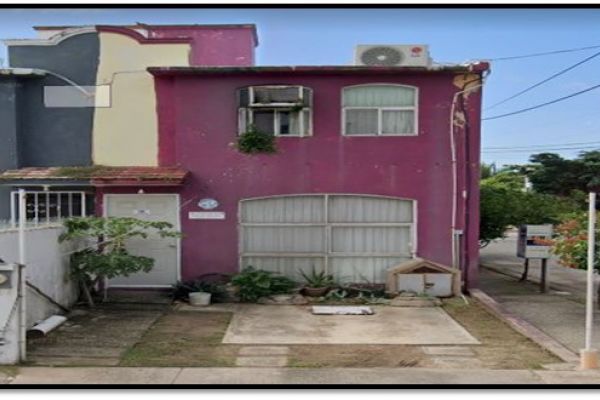 Foto de inmueble en palma del condado #101, Col. Bugambilias C.P. 96538, Coatzacoalcos