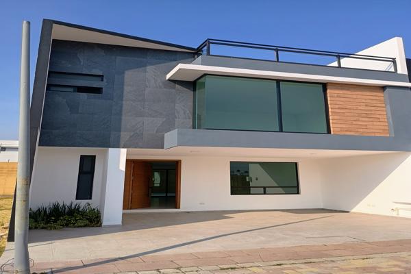 Foto de inmueble en Boulevard Forjadores de Puebla 3401 #3401, Col. Residencial de Jesús C.P. 72760, San Pedro Cholula