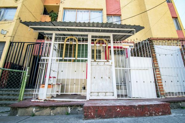 Foto de inmueble en Calle Arco Benavente, Col. Lomas de Zapopan C.P. 45130, Zapopan