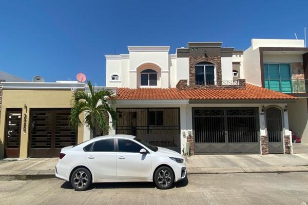 Foto de inmueble en COTO 4, Col. Terranova C.P. 82124, Mazatlán