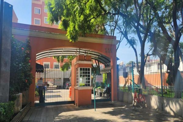 Foto de inmueble en Calz de las Brujas 225 Ex Hacienda Coapa Tlalpan 14390 CDMX #225, Col. Nueva Oriental Coapa C.P. 14300, Tlalpan