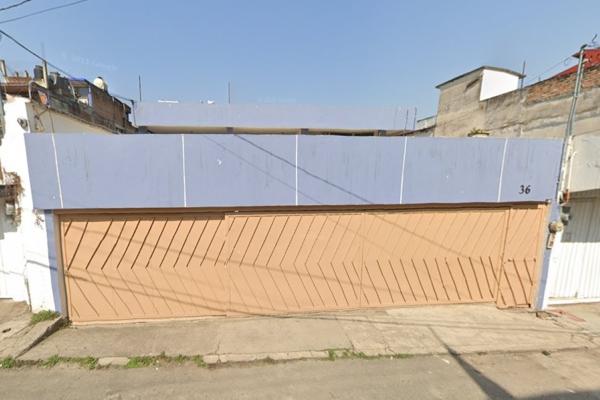 Foto de inmueble en Basurto, Zona Centro, Centro, 91000 Xalapa-Enríquez, Ver., Col. Xalapa Enríquez Centro C.P. 91000, Xalapa