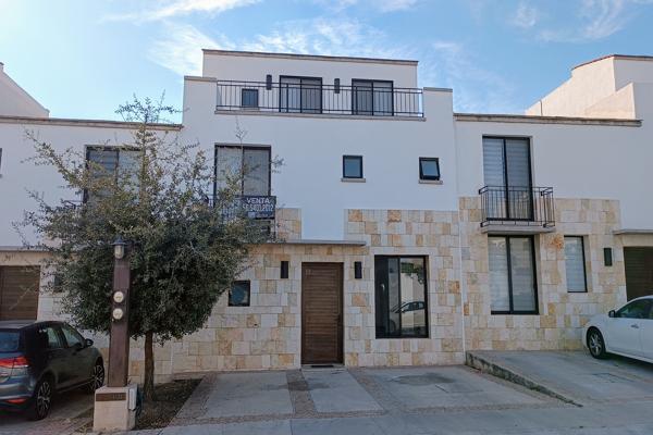 Foto de inmueble en Avenida Euripides #1646, Col. Residencial el Refugio C.P. 76146, Querétaro
