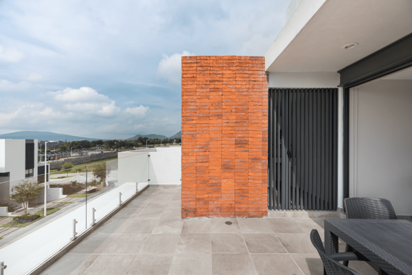 Foto de inmueble en Avenida Vuelo de las Grullas, Col. Orbara C.P. 45645, Tlajomulco de Zúñiga