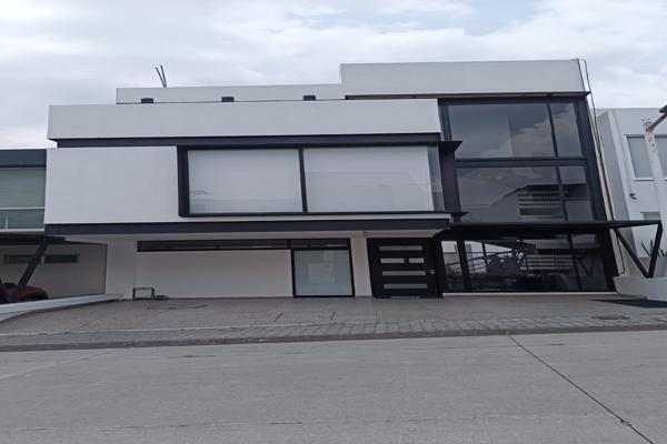 Foto de inmueble en Lucepolis, Col. Milenio III Fase A C.P. 76060, Querétaro