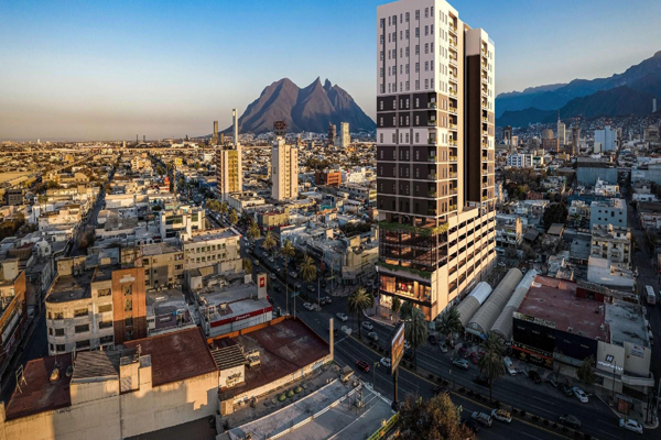 Foto de inmueble en Avenida Francisco I. Madero #s/n, Col. La Finca C.P. 64000, Monterrey