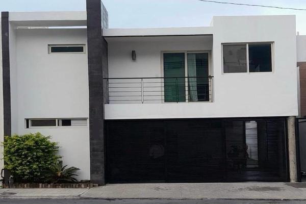 Foto de inmueble en 8o. SECTOR, Col. Cumbres Elite 8vo Sector C.P. 64349, Monterrey