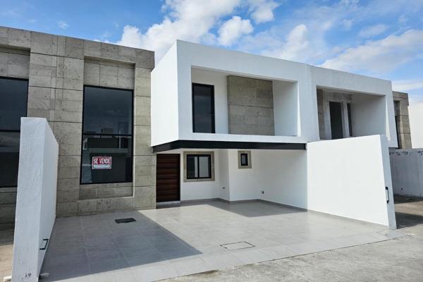 Foto de inmueble en De los Cuervos, Col. Cacalomacán C.P. 50265, Toluca