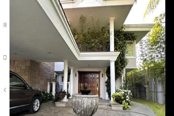 Foto de inmueble en PASEO DEL PRADO  #1385, Col. Loma Real C.P. 45129, Zapopan
