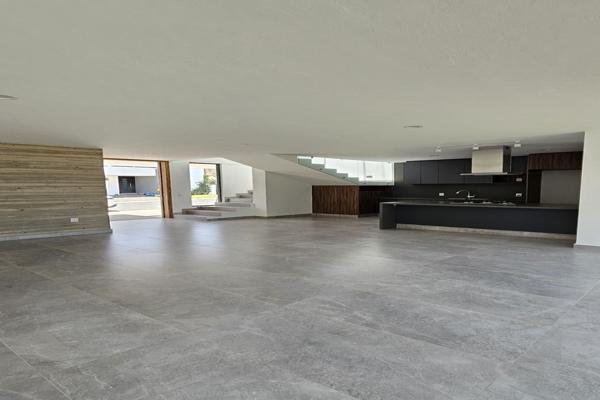 Foto de inmueble en LOMA DE LOS CEDROS RESIDENCIAL BOSQUE REAL, Col. Bosque Real C.P. 45645, Tlajomulco de Zúñiga