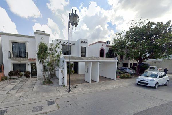 Foto de inmueble en Avenida Las Torres 5 #5, Col. Supermanzana 56 C.P. 77533, Benito Juárez