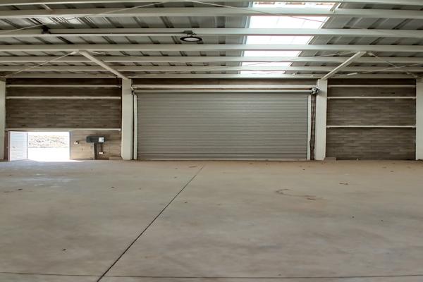 Foto de inmueble en Bodega comercial contáctame , Col. Cerro de los Venados C.P. 23473, Los Cabos