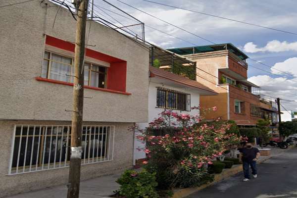 Foto de inmueble en Froylan C Manjarrez #82, Col. Constitución de 1917 C.P. 09260, Iztapalapa