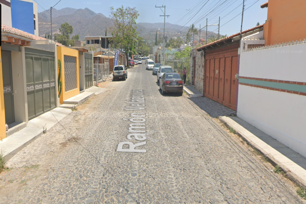 Foto de inmueble en Ramón Velázquez #00Int. 00, Col. San Antonio Tlayacapan C.P. 45922, Chapala