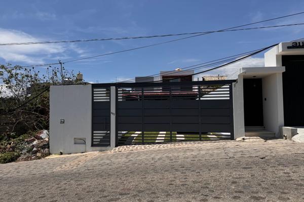 Foto de inmueble en raul ramirez, Col. San Juan Cosala C.P. 45820, Jocotepec