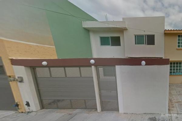 Foto de inmueble en Raúl Anguiano 202 #202, Col. Paraíso Coatzacoalcos C.P. 96523, Coatzacoalcos