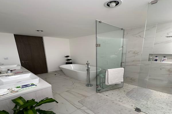 Foto de inmueble en Av. Euripides 1600, El Refugio, 76146 Santiago de Querétaro, Qro. #1600, Col. Residencial el Refugio C.P. 76146, Querétaro