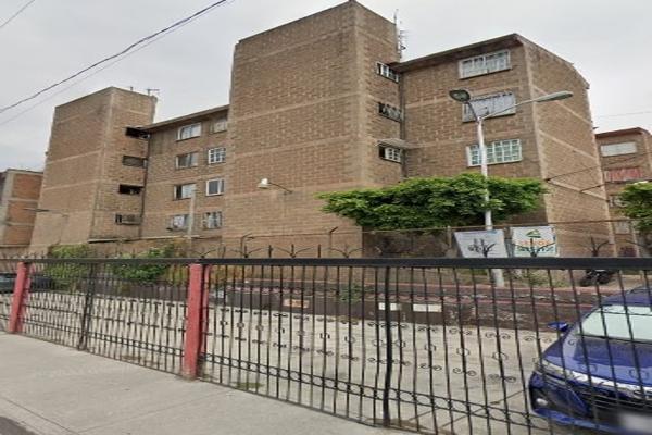Foto de inmueble en 19 de Septiembre, Cuchillas del Moral I, 09319 Ciudad de México, CDMX, Col. Cuchilla del Moral C.P. 09319, Iztapalapa