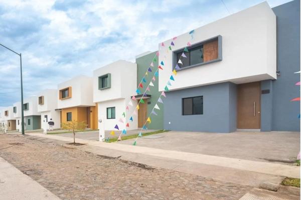 Foto de inmueble en AV ESMERALDA S/N LINDA VISTA #s/n, Col. Tecomán Centro C.P. 28100, Tecomán
