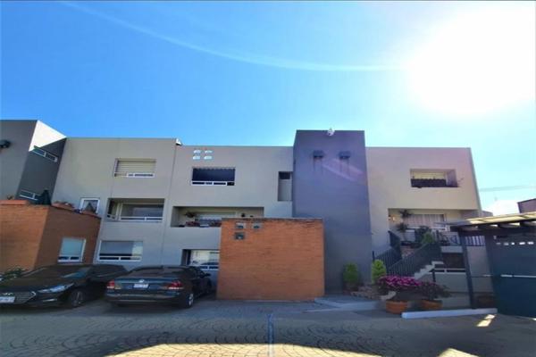 Foto de inmueble en Calle Prolongación Hidalgo, Col. Jesús del Monte C.P. 05260, Cuajimalpa de Morelos